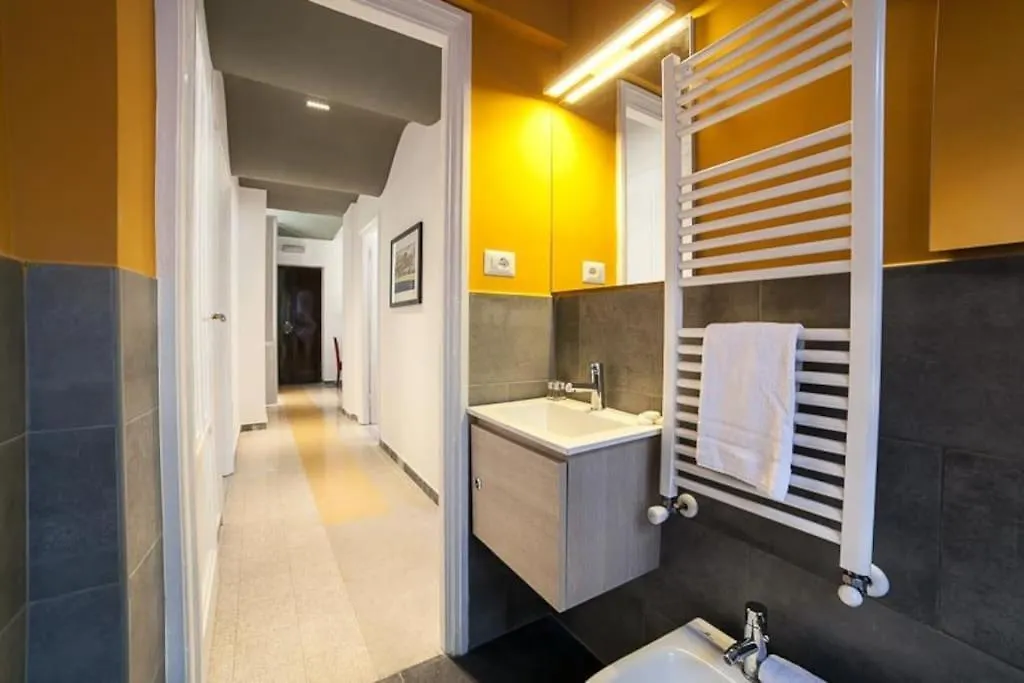 Monti 3 Bedroom Apartment Colisseum Roma